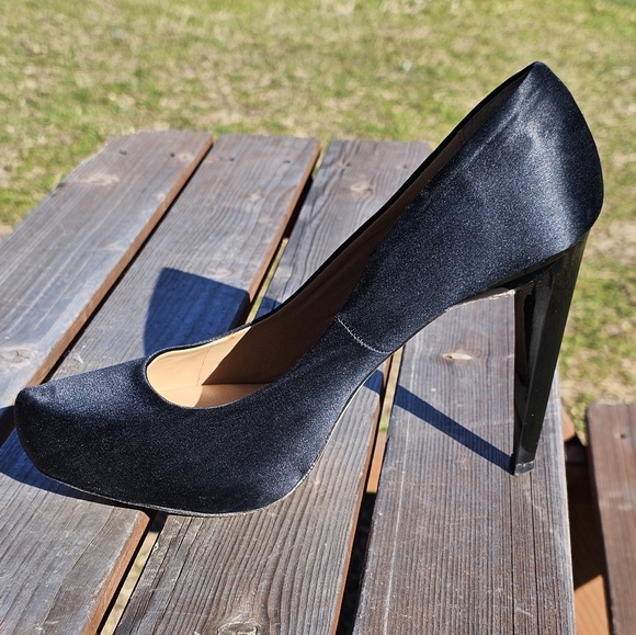 BCBGMaxAzria black satiny stilettos - Picture 7 of 9